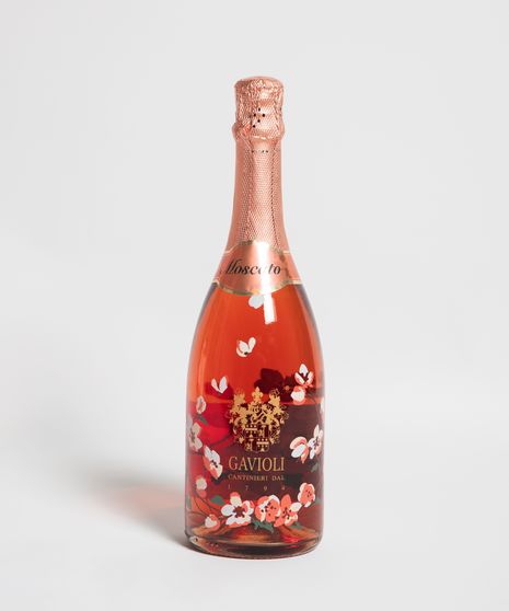 This delicious, traditional sparkling wine is ideal for important occasions